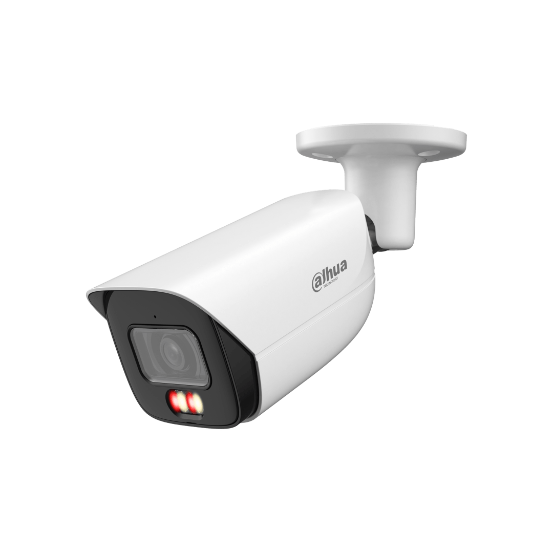 Witte Dahua 8MP WizSense bullet camera met 2.8mm lens, Smart Dual Light technologie en wandmontagebeugel.
