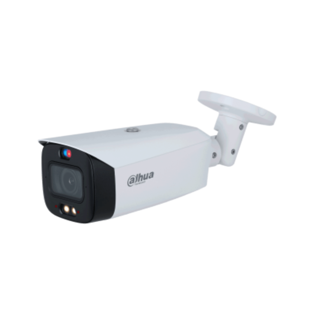 Witte Dahua 8MP bullet beveiligingscamera met IR en warm licht LED voor buitenmontage.