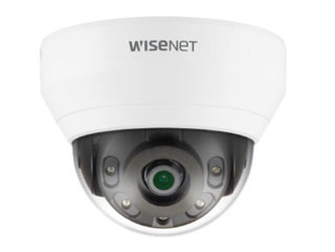 Witte Hanwha QNV-7012R outdoor dome beveiligingscamera met 4MP lens en ingebouwd IR-nachtzicht.