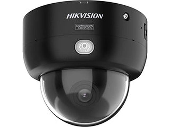 Zwarte Hikvision 4MP AcuSense PTRZ dome camera met vandaalbestendige behuizing en corrosiebestendige afwerking.