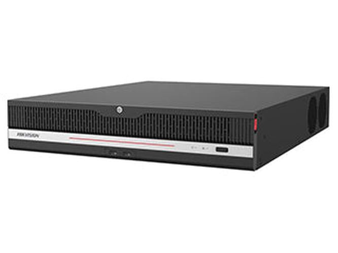 Zwarte Hikvision iDS-9664NXI-P8 64-kanaals enterprise NVR met metalen behuizing en ventilatierooster aan de voorzijde.