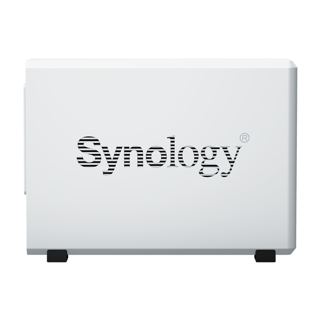 Witte Synology DiskStation DS223j NAS met twee sleuven en een strak, minimalistisch design op zwarte voetjes.