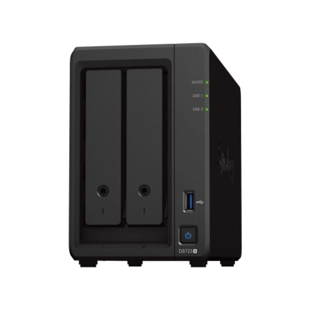 Zwarte Synology DiskStation DS723+ NAS met twee schijfsleuven, statuslampjes en een USB-poort aan de voorzijde.