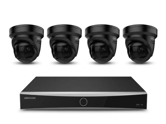 Hikvision 8-kanaals NVR en vier zwarte 8MP 180° panoramische turret camera's voor professionele beveiliging.