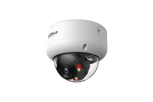 Witte Dahua WizSense dome-beveiligingscamera met 2.8 mm lens, IR-verlichting en robuuste vandaalbestendige behuizing.