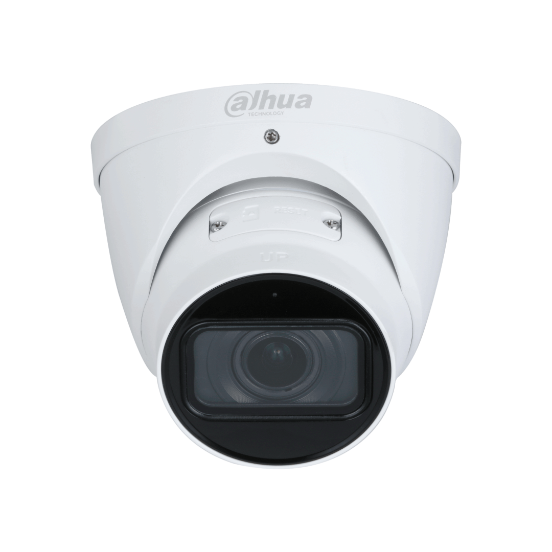 Witte Dahua WizSense 3-serie dome beveiligingscamera met zwarte lens en ingebouwde microfoon voor buiten.