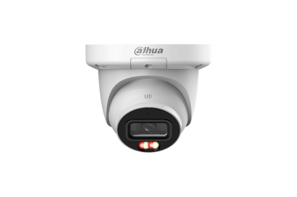 Witte Dahua WizSense dome-beveiligingscamera met 2.8mm lens, IR-verlichting en ingebouwde microfoon.