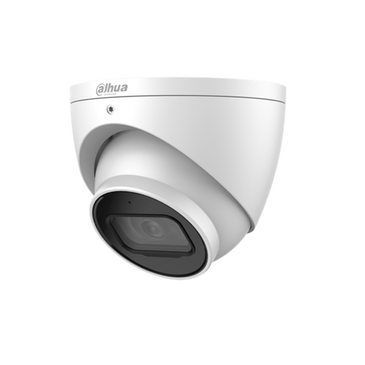 Witte Dahua WizMind S-serie dome-beveiligingscamera met 4MP lens en robuuste IP67-behuizing voor buiten.