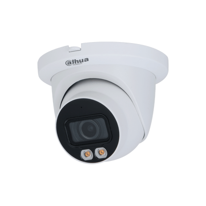 Witte Dahua 4MP dome beveiligingscamera met ingebouwde LED-verlichting voor nachtzicht op een witte achtergrond.