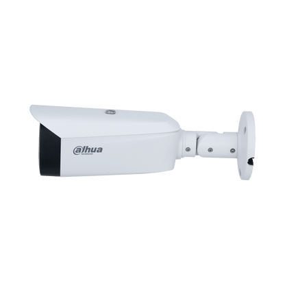 Witte Dahua IPC-HFW5449T1-ZE-LED bullet beveiligingscamera met 4MP sensor en geïntegreerde warme led-verlichting.
