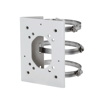 Witte Dahua PFA155A anti-corrosie paalmontagebeugel van roestvrij staal met drie verstelbare metalen klembanden.