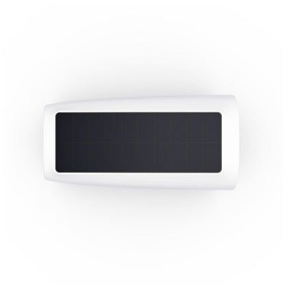 Witte EufyCam 3 beveiligingscamera met geïntegreerd zwart zonnepaneel op de bovenzijde.