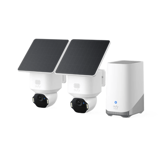 Twee witte Eufy SoloCam E42 4K-camera's met zonnepanelen en een Homebase 3 beveiligingsstation.