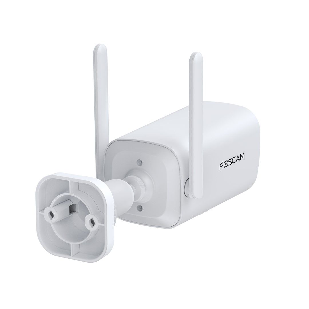 Witte Foscam BP4 draadloze 4MP beveiligingscamera met twee antennes en verstelbare muurbeugel op witte achtergrond.