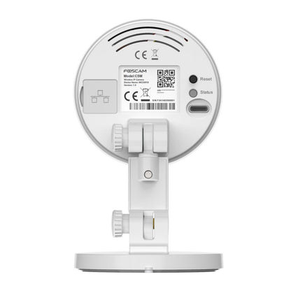 Achterkant van de witte Foscam C5M 5MP WiFi-binnencamera met verstelbare voet, resetknop en productinformatie-sticker.