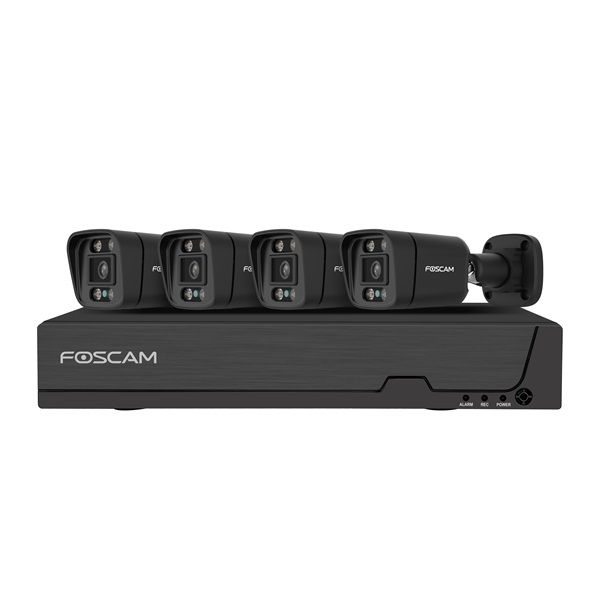 Zwarte Foscam PoE NVR-set met vier 5MP bullet camera's en 2TB harde schijf voor buitenbeveiliging.