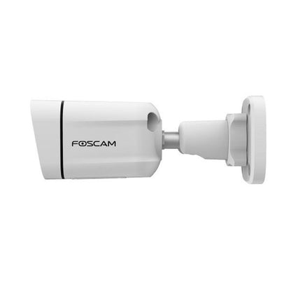 Witte Foscam V5EP 5MP PoE bullet beveiligingscamera met wandbeugel voor buitenmontage.