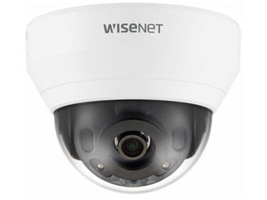 Witte Hanwha Wisenet QND-7022R indoor dome beveiligingscamera met 4MP lens en compact design.