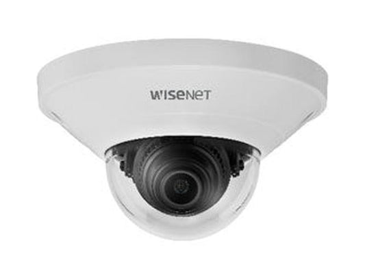 Witte Hanwha Wisenet QND-8011 compacte 5MP indoor dome beveiligingscamera met zwarte lens en transparante koepel.