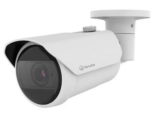 Witte Hanwha QNO-C9083R 8MP 4K bullet beveiligingscamera met varifocale lens voor buitenmontage.