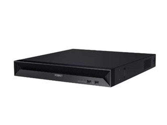 Zwarte Hanwha QRN-1630S 16-kanaals NVR netwerk videorecorder in een compact 1U rackontwerp.