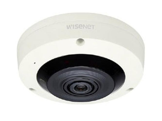 Witte Hanwha Wisenet 6MP fisheye beveiligingscamera met compact rond design voor plafondmontage.