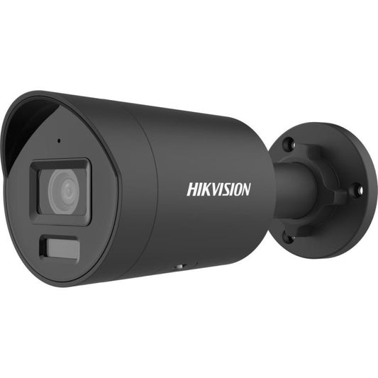 Zwarte Hikvision 8MP 4K bullet beveiligingscamera met AcuSense AI en ingebouwde microfoon voor wandmontage.