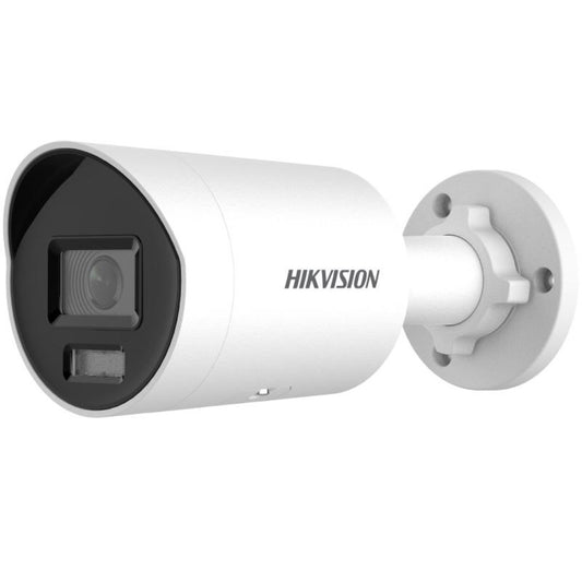 Witte Hikvision 8MP 4K bullet beveiligingscamera met AcuSense AI en ingebouwde microfoon voor buitenmontage.