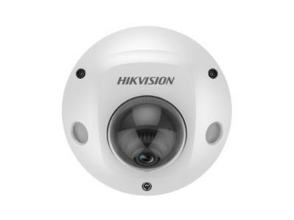 Witte Hikvision AcuSense mini dome camera met zwarte lenskap en robuuste behuizing voor professionele beveiliging.