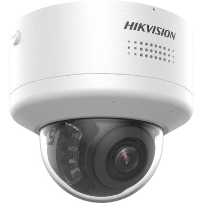 Witte Hikvision 4MP ColorVu PTZ mini dome IP-camera met varifocale lens en ingebouwde luidspreker voor actieve afschrikking.