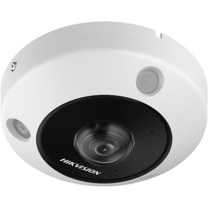 Witte Hikvision 6MP fisheye domecamera met zwarte lens en ingebouwde audio-speakers voor panoramisch toezicht.