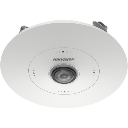 Witte Hikvision 6MP fisheye dome IP-camera voor inbouwmontage in plafonds met 180 graden panoramische lens.