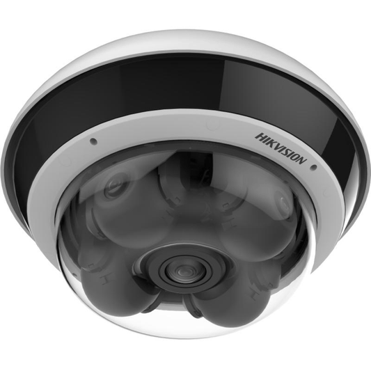 Witte Hikvision 5MP dual-lens multisensor dome IP-camera met transparante koepel en verstelbare varifocale lenzen.