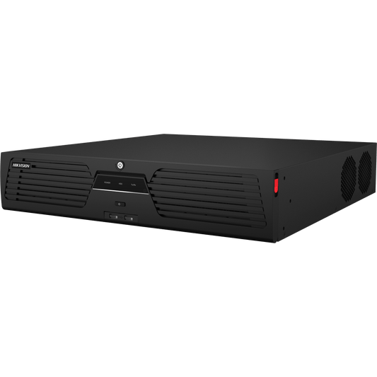 Zwarte Hikvision DS-9632NI-M8 enterprise NVR met 8 HDD-bays, ventilatieroosters en USB-poorten aan de voorzijde.