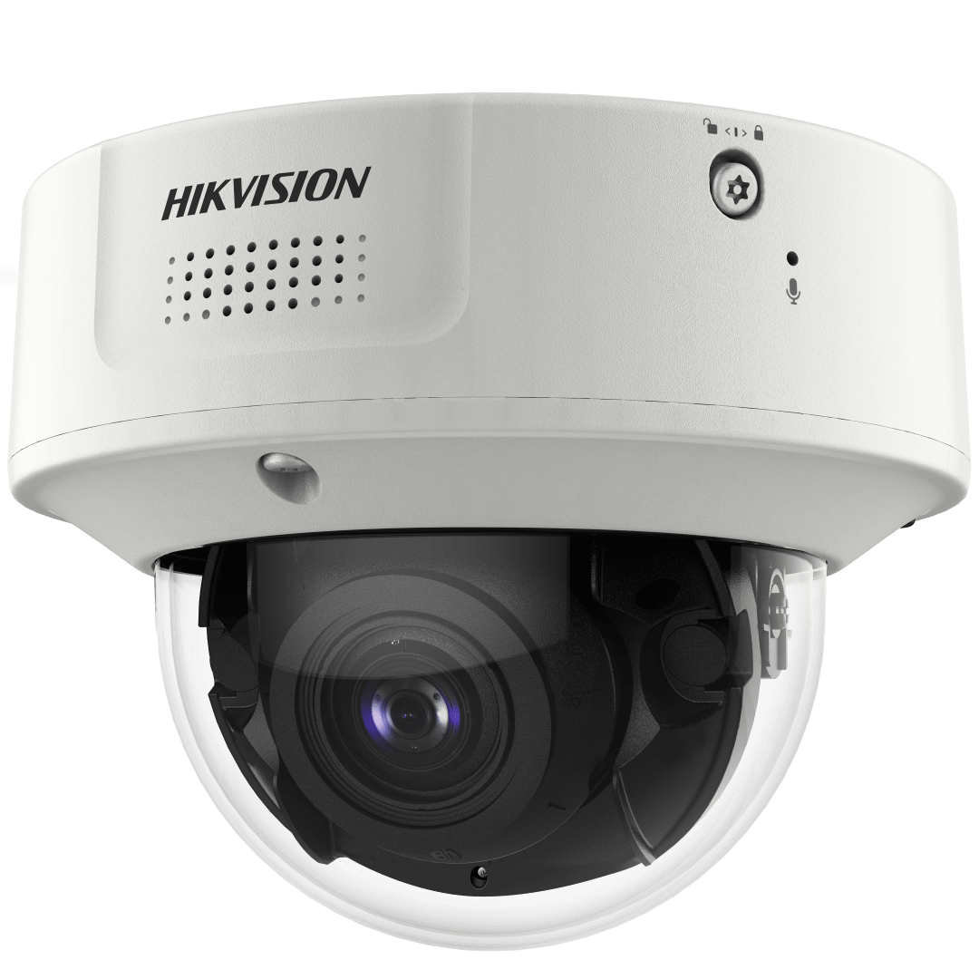 Witte Hikvision DeepinView dome IP-camera met varifocale lens en robuuste behuizing voor buitenbewaking.