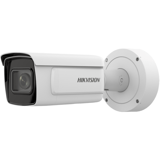 Witte Hikvision ANPR bulletcamera met varifocale lens en ronde muurbeugel voor kentekenherkenning.