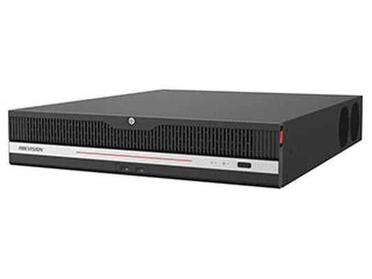 Zwarte Hikvision iDS-9664NXI-P8 64-kanaals enterprise NVR met metalen behuizing en ventilatierooster aan de voorzijde.