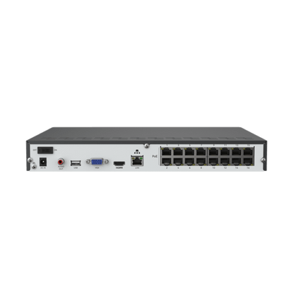 Achterkant van de zwarte Reolink 16-kanaals NVR met 16 PoE-poorten, HDMI, VGA, USB en audio-aansluitingen.
