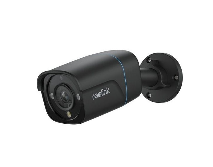 Zwarte Reolink P330 8MP PoE bulletcamera voor buiten met spotlight en wandmontagebeugel.
