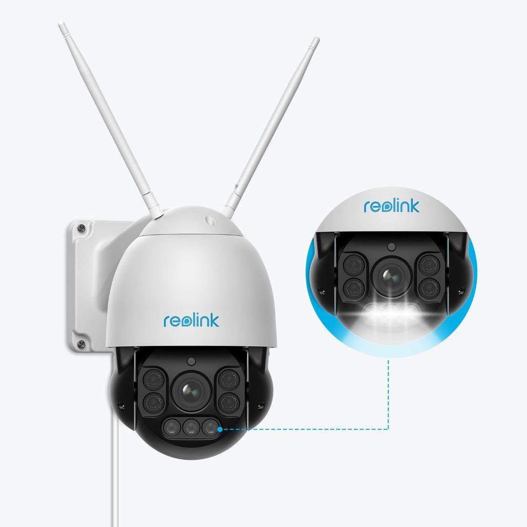 Witte Reolink RLC-523WA WiFi PTZ-beveiligingscamera met 4x optische zoom, dubbele antennes en ingebouwde LED-spotlight.