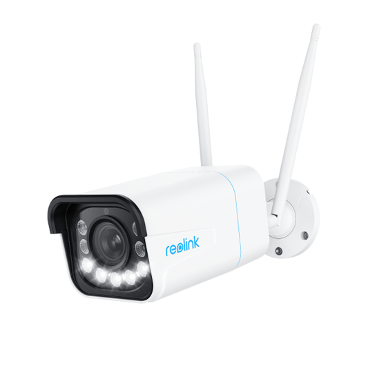 Witte Reolink W430 8MP WiFi bulletcamera met twee antennes, spotlight en zwarte lensbehuizing.