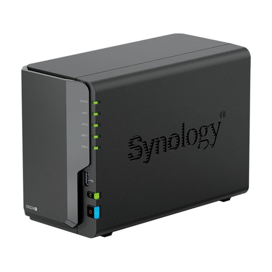 Zwarte Synology DS224+ 2-bay NAS met led-indicatielampjes, USB-poort en aan-uitknop op een witte achtergrond.